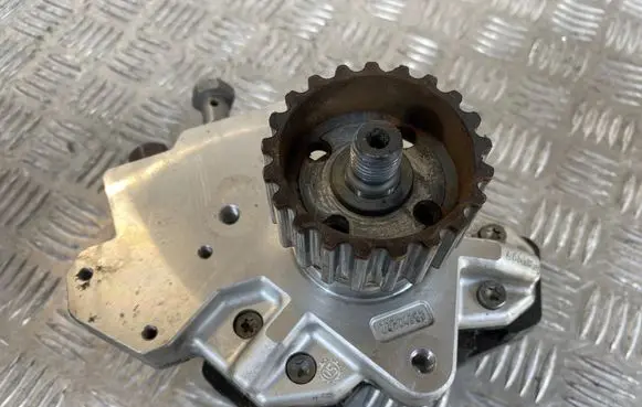 Audi A4 S4 B7 8E 8H Fuel injection high pressure pump 059130755E 0445010090 0401563