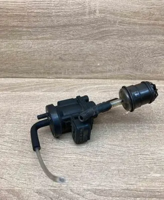 Mercedes-Benz S W220 Turbo solenoid valve A0000780956 471539