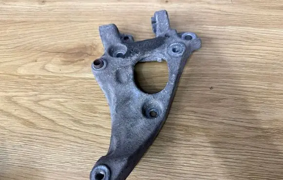 Peugeot Partner Generator/alternator bracket 9672950980