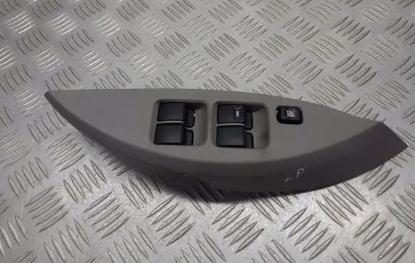 Mitsubishi Grandis Front door window switch trim MN141066