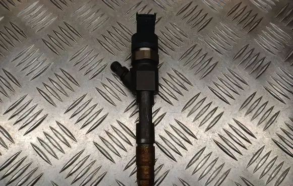Fuel injector