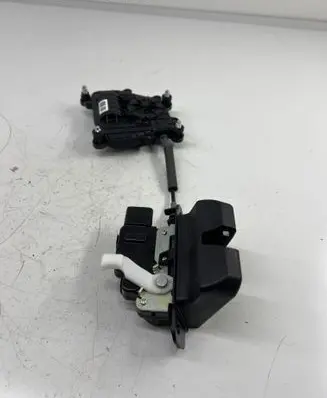 KIA Sorento Tailgate/trunk/boot lock/catch/latch 2325378