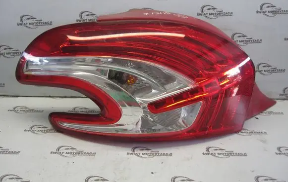 Peugeot 208 Rear/tail lights 9672628280