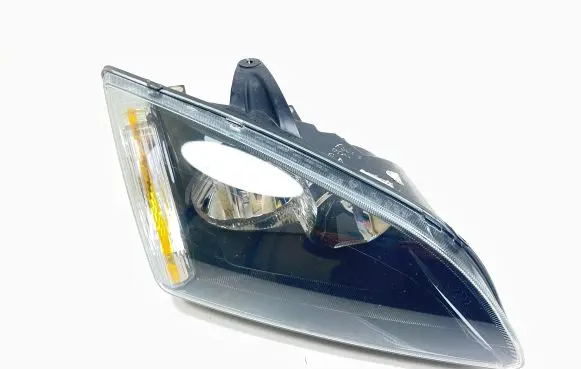 Ford Focus Headlight/headlamp 0374D 4M5113W029KB