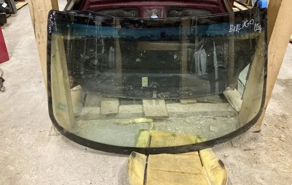 Citroen Berlingo Front windscreen/windshield window 