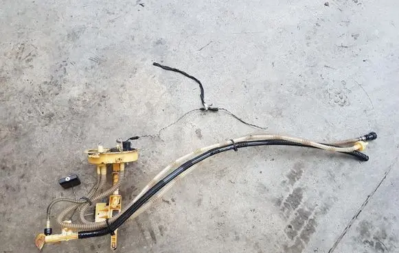 BMW 3 E92 E93 Fuel level sensor 