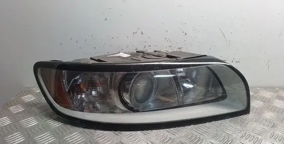 Volvo V50 Headlight/headlamp 30763034