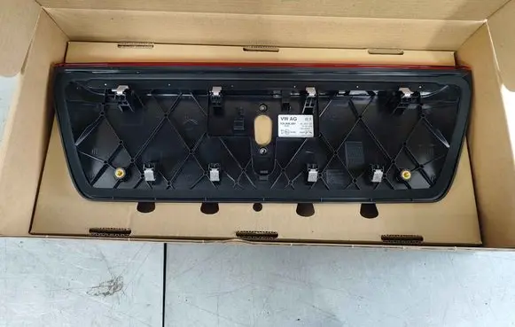 Volkswagen Crafter Third/center stoplight 7c0945097