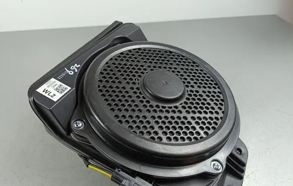 Genesis GV70 Subwoofer speaker 540829 SZD3 96380AR000