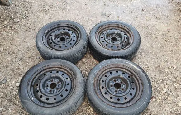 Honda Accord R16 steel rim 20555R16