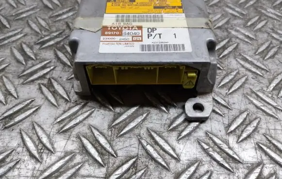 Toyota Avensis Verso Airbag control unit/module