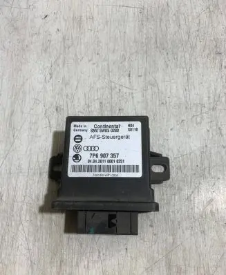 Volkswagen Touareg II Light module LCM 7P6907357
