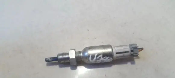 Honda CR-V Brake pedal sensor switch