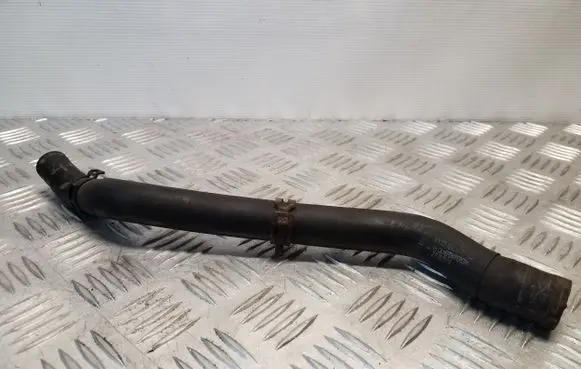 Engine coolant pipe/hose