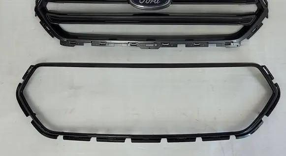 Ford Kuga II Front bumper upper radiator grill GV44-8200-B GV44-8200-G GV44-8200-BCW