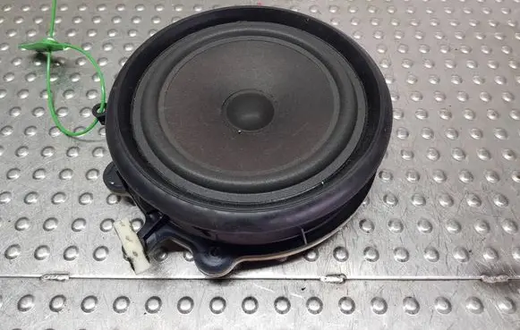Audi A4 S4 B7 8E 8H Front door speaker S26371209 8E0035411