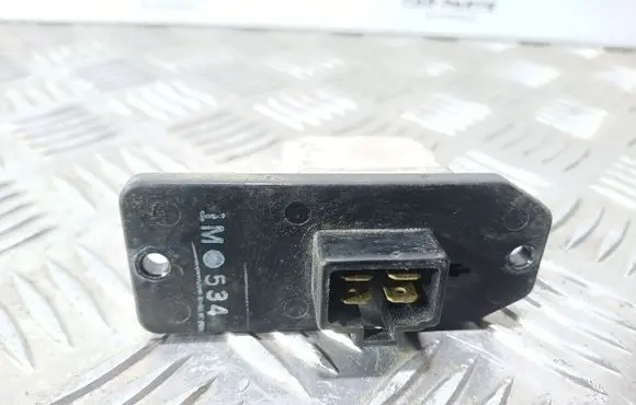 Mitsubishi Galant Heater blower motor/fan resistor 1M534