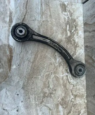 Maserati Ghibli Rear upper control arm/wishbone 69573
