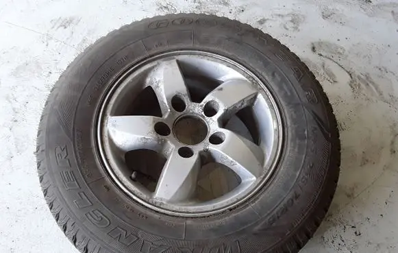R16 alloy rim