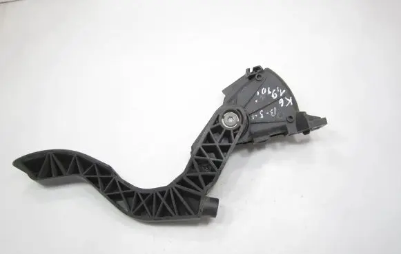 Volkswagen PASSAT B5.5 Accelerator throttle pedal 8D1721523J 6PV00837603
