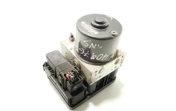 Ford Focus ABS Pump 8M51-2C405-AA