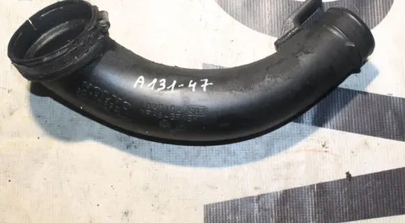 Volvo S60 Engine coolant pipe/hose 30774692