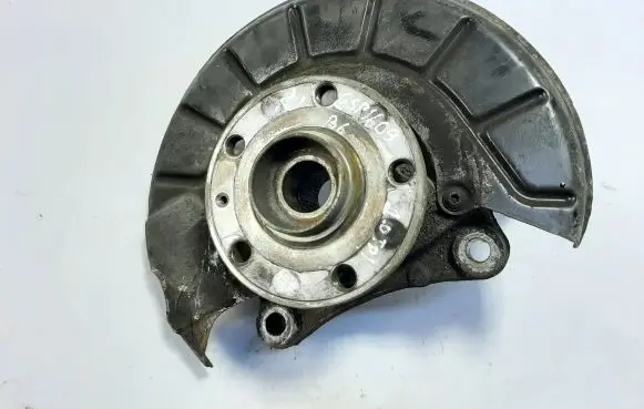 Volkswagen PASSAT B6 Front wheel hub