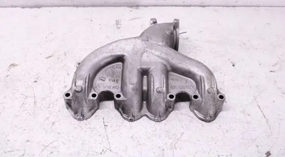 Volkswagen Caddy Intake manifold 03G129713K