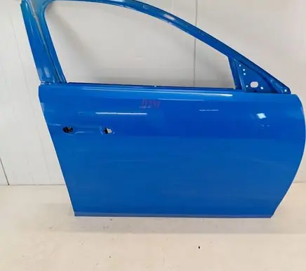 Opel Astra L Front door D317