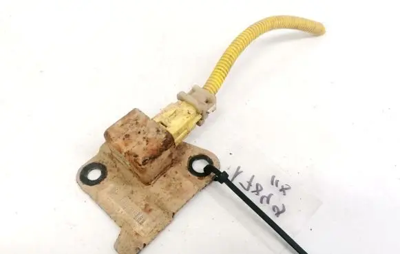 Subaru Legacy Airbag deployment crash/impact sensor