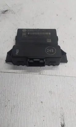 Audi A4 S4 B8 8K Gateway control module 8R0907468F 8R0907468A