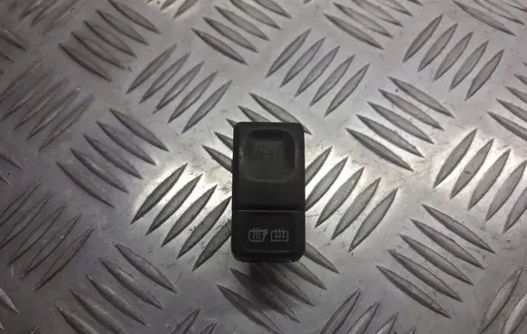 Volvo V70 Windscreen/window heater switch 9162952