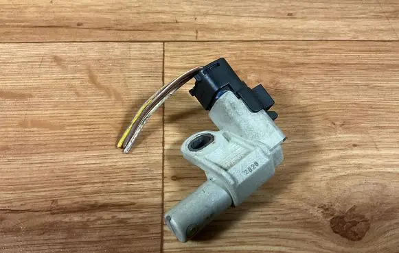 Volvo V50 Camshaft position sensor 9661135980