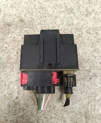 Peugeot 3008 I Glow plug pre-heat relay 018010953 9662570880