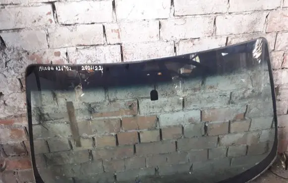 Mazda 626 Front windscreen/windshield window 