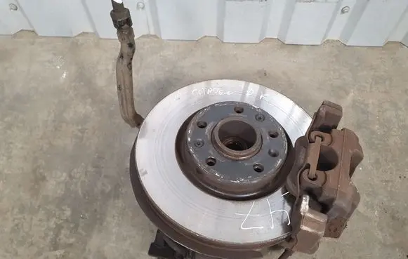 Citroen C4 II Picasso Front wheel hub spindle knuckle 9806779580