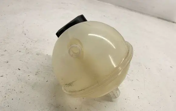 Buick Encore GX I Coolant expansion tank/reservoir 2672346 13545831 13530506