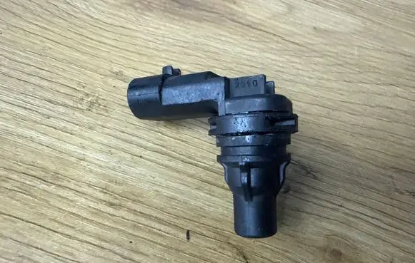 Opel Insignia A Camshaft position sensor 55216243