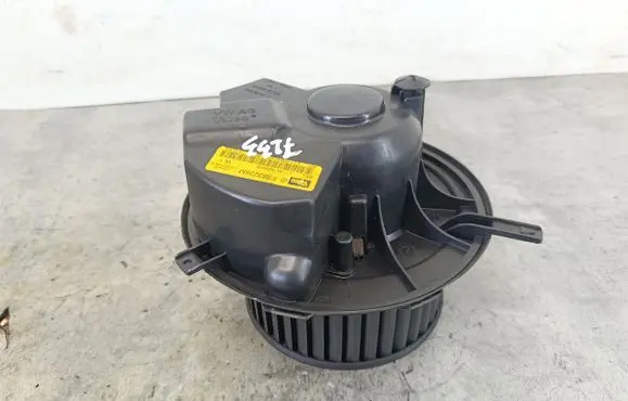 Volkswagen Touran I Heater fan/blower 1K1820015