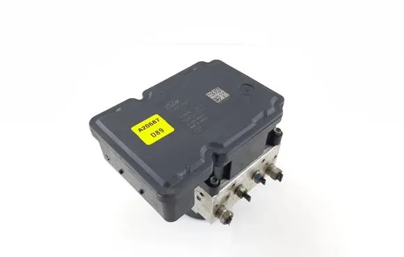 Nissan Navara D40 ABS Pump 476605X60E