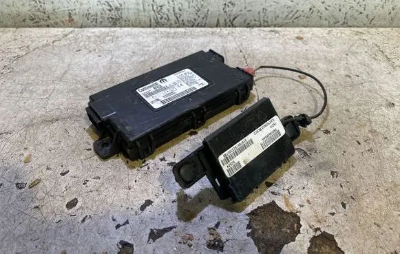 Dodge Challenger Keyless (KESSY) go control unit/module 68394158AC 3235116546 ER3660015