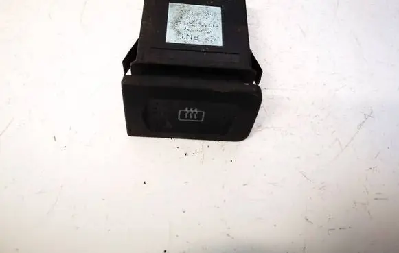 Volkswagen Golf IV Windscreen/window heater switch 1J0953235 1J0953235A