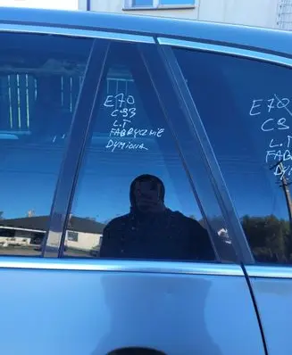 BMW X5 E70 Sliding door window/glass