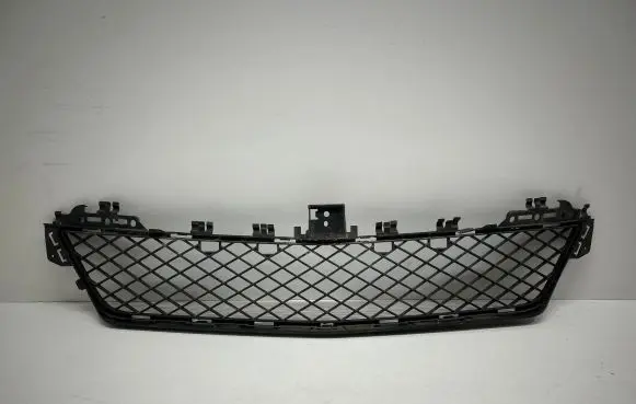 Mercedes-Benz C W204 Front bumper lower grill A2048850624