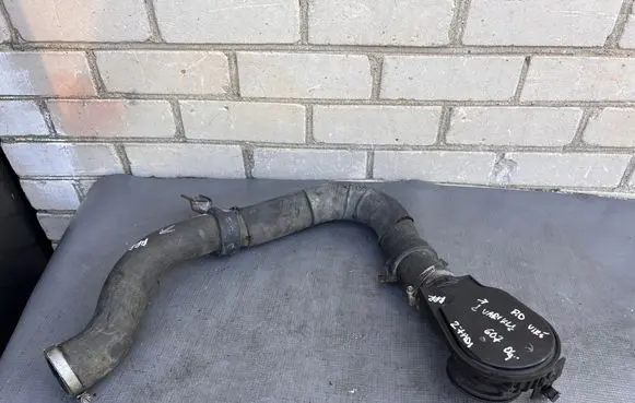 Intercooler hose/pipe