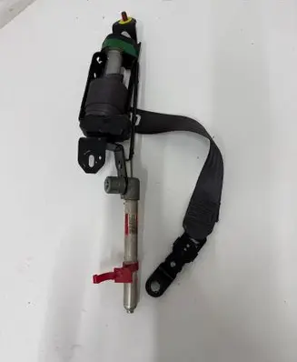 Volvo S60 Front seatbelt 30662993