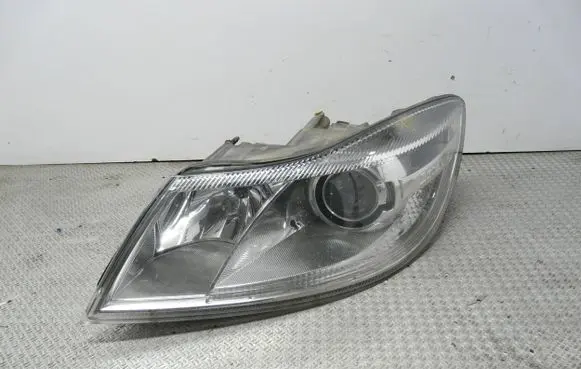 Skoda Octavia Mk2 (1Z) Headlight/headlamp 1z1941015g
