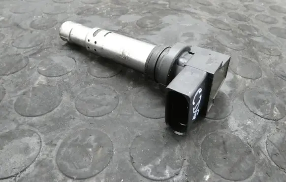Volkswagen PASSAT B7 High voltage ignition coil 036905715F 7829200