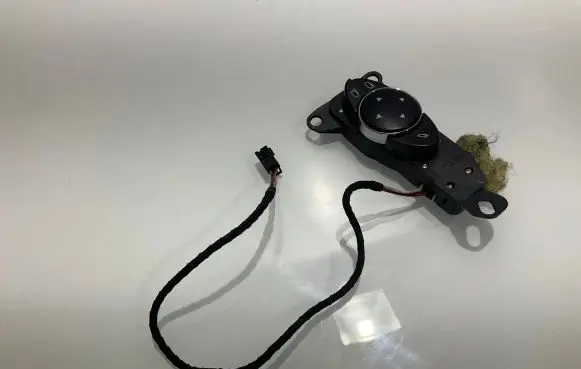 Mercedes-Benz E W211 Wing mirror switch 2118208510 03211011 020980