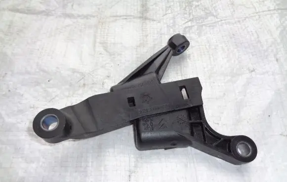 Peugeot 208 Other engine bay part 9803011280